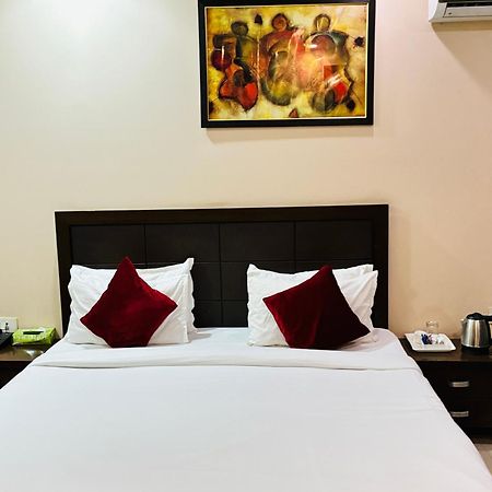 Hotel Hc Grand New Delhi Buitenkant foto
